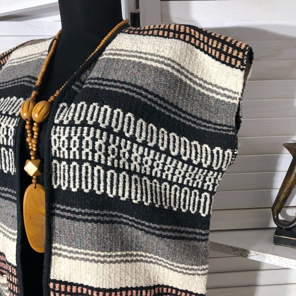 Vintage 70s Woven Fringe Blanket Poncho Vest Size M L - Picture 8 of 9